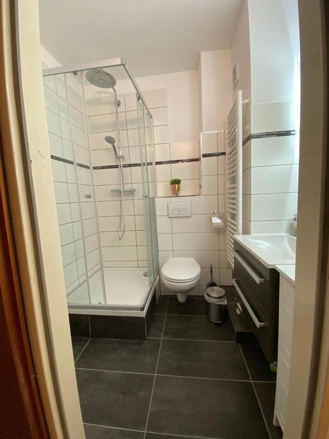 Apartment In Uninaehe Lübeck Exteriör bild