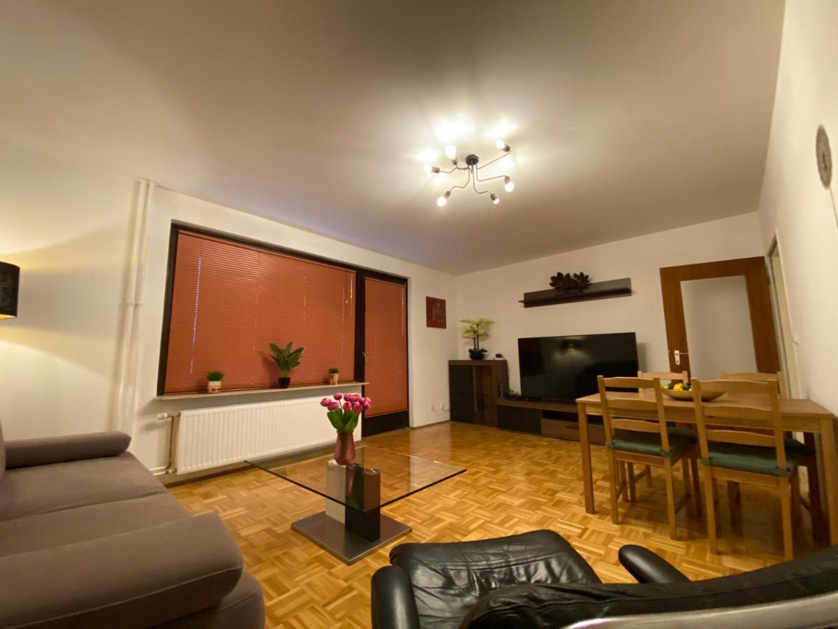 Apartment In Uninaehe Lübeck Exteriör bild